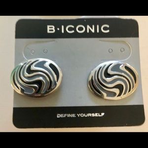 B ICONIC Cuff Links NWT